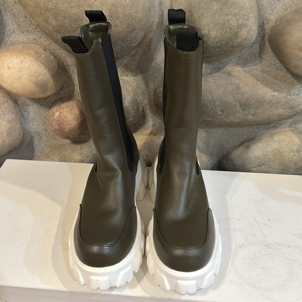 Journee Collection Tru Comfort Foam Vista Bootie - Picture 3 of 7